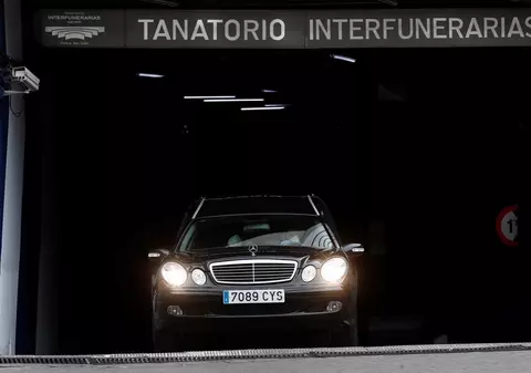 Înmormântări ca la „drive-thru” în Spania, a doua cea mai afectată țară de COVID-19 din lume