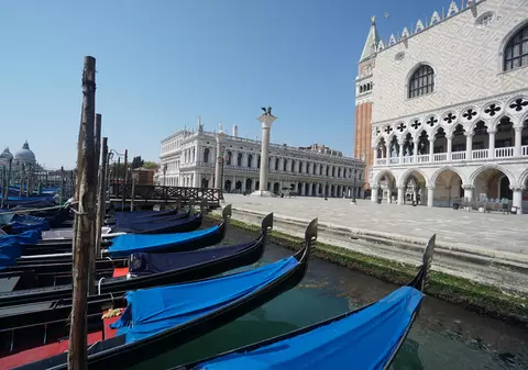 Apelul disperat al primarului din Veneția: ”Nu ne mai permitem să ținem oprită cea mai importantă locomotivă a țării. Gondolele trebuie să meargă”