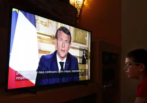 Franța prelungește „starea de urgență sanitară” până pe 11 mai. Macron: „Speranța a revenit printre noi, dar nimic nu e sigur”