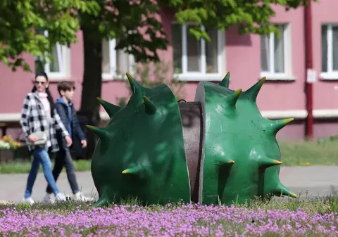 Turul lumii în 10 știri scurte. De la măsurile luate de guverne pentru repornirea economiei, la mașinile zburătoare ale armatei americane