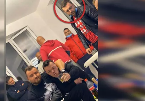 „Sharpele Nebunu” spune că polițistul din Dej cu care apare în poză venise „să ne controleze și să ne certe că facem petrecere în pandemie”