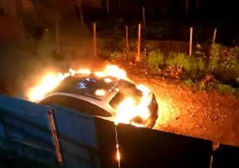 Mașina Loredanei Chivu a fost incendiată de o femeie care a confundat-o cu presupusa amantă a soțului ei