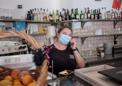 Cum arată ieșirea din izolare pentru românii din diaspora. O patroană din Portugalia și-a redeschis restaurantul după șase săptămâni: „Cât să-mi plătesc datoriile”