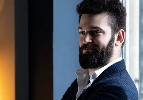 (Publicitate) În plină stare de izolare, un regizor român “livrează” inspirație pentru oamenii din linia întâi