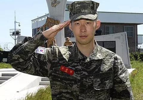 Heung-Min Son a încheiat armata. Starul lui Tottenham, printre cei mai buni militari din unitate