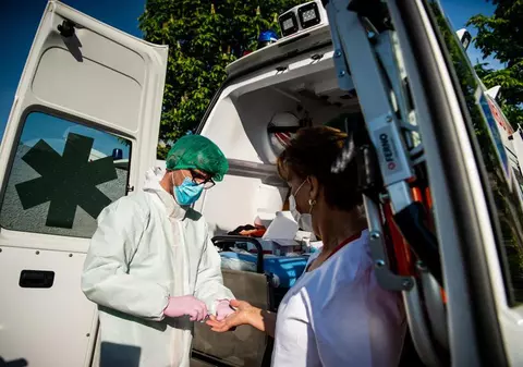 Testarea bucureştenilor pentru COVID-19 se va face în şcoli. Primăria Sectorului 3 a trimis adrese către unităţile de învăţământ, în care li se cere să pună la dispoziţie spaţiul