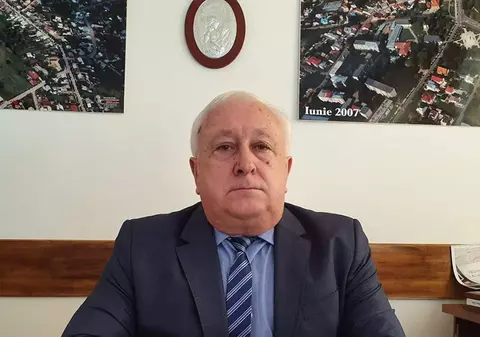 Primarul din Rădăuți, infectat cu COVID-19, este în carantină la domiciliu, în timp ce toți bolnavii, chiar și cei asimptomatici, sunt internați