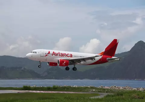 A doua cea mai veche companie aeriană din lume intră în faliment