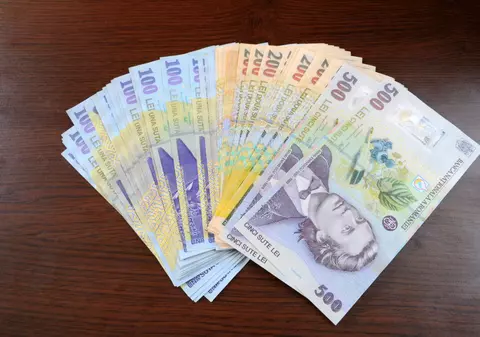 Mesaj către „privilegiații” care urlă după ajutoare de la stat: Haideți să vorbim despre taxarea progresivă a averilor!