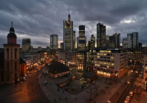 Epidemia a împins Germania în recesiune. Căderea economică e mai mică decât cea a vecinilor din UE, dar ce e mai rău abia urmează