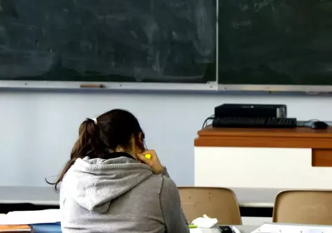 Premierul Orban: “Cel târziu până în data de 1 iunie, măştile de protecţie  să ajungă la şcoli”