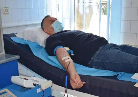 Trei politicieni din Hunedoara au donat sânge pentru plasmă după ce s-au vindecat de COVID-19