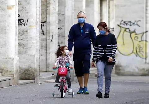 Raport Google: Unul din șase români a ieșit din izolare înainte de termenul anunțat de autorități. La Suceava se circulă mai mult decât înainte de carantină