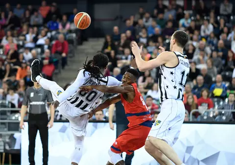 Campionatul național de baschet a fost înghețat fără acordarea titlurilor de campioană