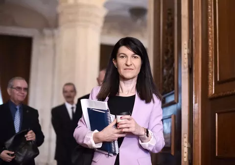 Violeta Alexandru, despre pensii: "De unde şi-a imaginat PSD-ul că va fi sustenabilă creşterea de 40%?"