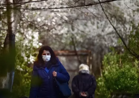 Restricțiile care intră in vigoare de la miezul nopții, în București. Masca rămâne obligatorie în aer liber