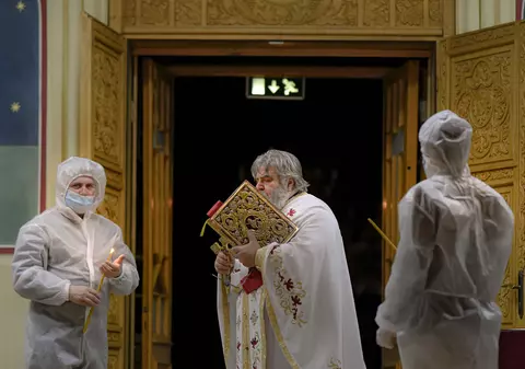 Când se redeschid bisericile. De duminică, în Republica Moldova vor fi permise slujbele în aer liber, cu credincioși