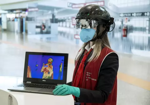 Focar de coronavirus în rândul angajaților unei companii aeriene din Liege