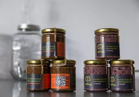 Comercianţii de miere, obligaţi să afişeze pe etichetă ţara de origine. Preşedintele a promulgat legea