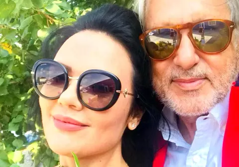 Ioana Simion, soția lui Ilie Năstase, a depus actele de divorț. Fostul tenismen refuză să semneze. “A crezut că glumesc, nici acum nu crede”