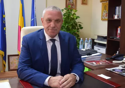Preşedintele Consiliului Judeţean Botoşani, în izolare la domiciliu, după ce a intrat în contact cu şeful ISU, infectat cu COVID-19