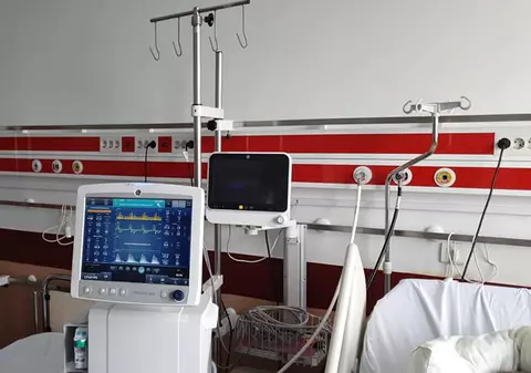 Cel mai mare spital din Bărăgan caută medici pe Facebook. "Cazare în bloc nou, program flexibil, sporuri, dar şi alte avantaje"