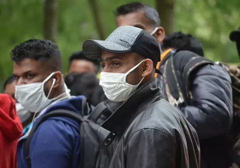 UPDATE. Srilankezii abandonați pe Otopeni vor lucra la o firmă din Cluj. Ministrul muncii: „E puțin probabil să mai apară surprize”