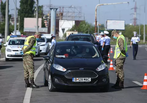Unii bucureşteni au încercat să păcălească poliţia cu adeverințe false