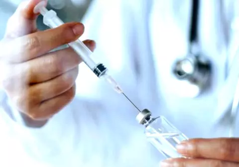 Rusia testează un vaccin împotriva coronavirusului pe un grup de militari
