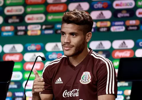 Internaționalul mexican Jonathan dos Santos a publicat din greșeală o fotografie necenzurată cu el și cu iubita lui. A șters-o imediat, dar tot a avut timp să viralizeze