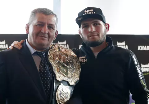 Khabib, campionul UFC, e devastat: “Mulți oameni pe care îi cunosc au murit de coronavirus. Tata e în spital”