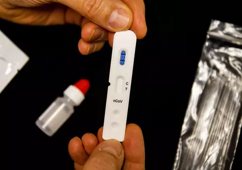 Primul test de salivă la domiciliu a fost autorizat în Statele Unite