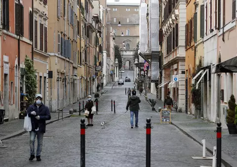 Italia a raportat cei mai puțini morți din ultima lună. Bilanțul zilnic al îmbolnăvirilor, sub 1.000