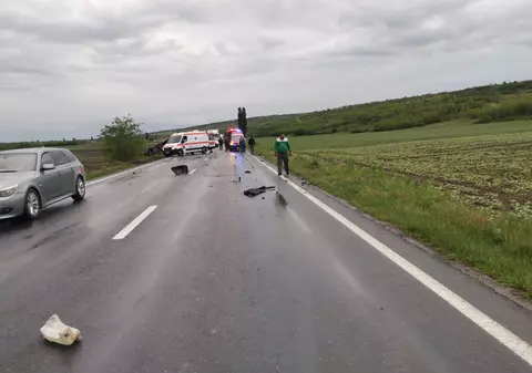 Mărturia unui polițist, martor la un accident în care au murit un copil și părinții lui: „Am văzut multe rău la viața mea... Și am crezut că sunt puternic”