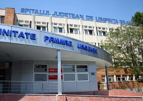 Ce spune patronul firmei la care lucrează muncitorii pakistanezi care au făcut scandal la Spitalul Județean din Brăila: “Plătesc pagubele”