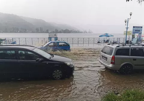 Orașul Orșova se inundă la orice ploaie mai puternică din cauza conflictelor politice și a rețelei de canalizare, veche de 50 de ani