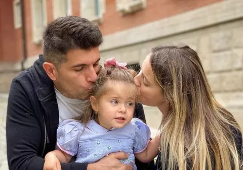 Laura Cosoi spune totul despre căsnicia cu soțul ei. Cei doi vor deveni părinți pentru a doua oară. „Există și momente de tensiune”