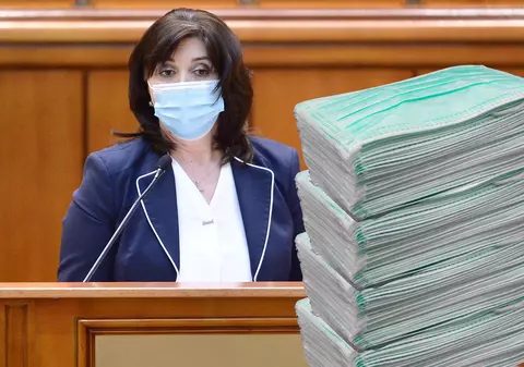 Ministerul Educației dă vina pe ”maxima urgență” în achiziția a milioane de măști de la administratorul de firmă asociat cu interlopii