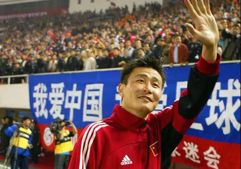 Golgheterul all-time al naţionalei Chinei cere răsturnarea de la putere a Partidului Comunist: ”Trebuie alungat de pe scena istoriei”