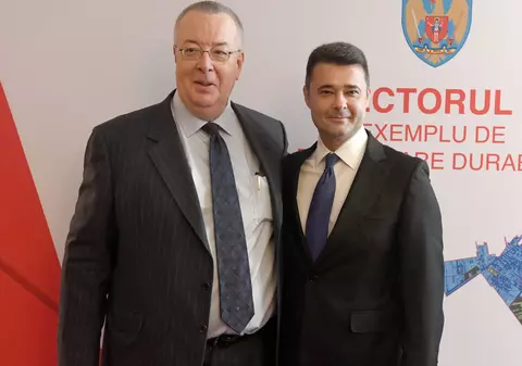 Site-ul lui Bogdan Chirieac îl elogiază pe primarul Florea și botează “Florea City” un cartier, ca în Turkmenistan, când dictatorul Niiazov a dat unui oraș numele său!
