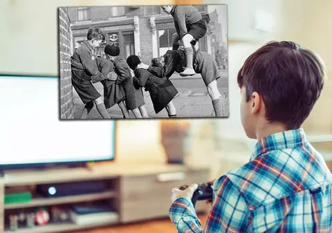 Cum era copilăria în 1970 și cum e copilăria din 2020 -  între stabilitate şi depresie socială