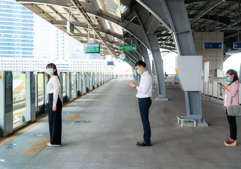 Un metru, doi metri - știința din spatele distanței “sigure” pentru a evita transmiterea coronavirusului