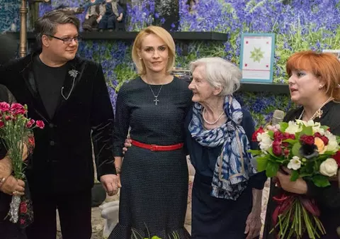 Primăria Capitalei confirmă că 12 angajați de la Căminul de bătrâni N. Cajal au fost depistați cu COVID-19, dar au ieșit negativ la a doua testare. Rudele au fost informate abia la trei zile după confirmarea primelor cazuri