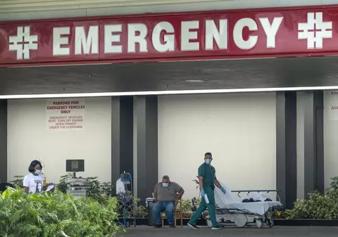 Epidemia de COVID explodează în SUA după ridicarea restricțiilor: Șapte state anunță un număr- record de spitalizări, semnal de alarmă tras de consilierii lui Trump