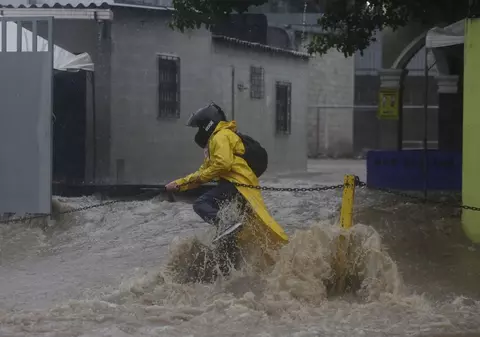 Furtunile tropicale Amanda şi Cristobal au făcut ravagii în America Centrală. Cel puţin 33 de victime și mai multe persoane dispărute