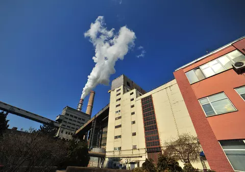 Un angajat al Complexului Energetic Oltenia a fost găsit mort la locul de muncă, lângă un excavator