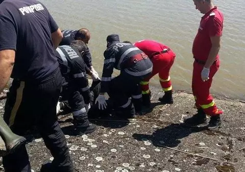 Un bărbat a fost găsit mort în lacul de acumulare Bascov de pe râul Argeş