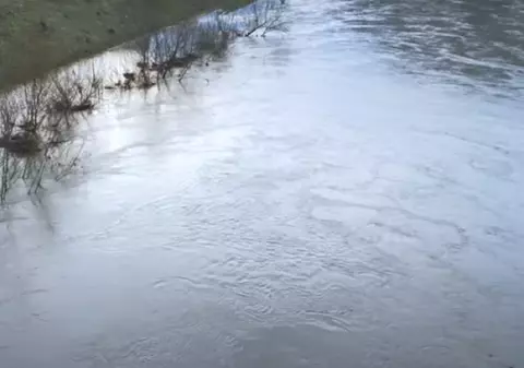 Avertizare meteo: Cod roșu de inundații și depășiri ale cotelor de pericol pe trei râuri din județul Hunedoara
