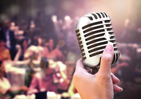 Cum au trecut prin pandemie oamenii care trăiesc din comedie: „Uneori am vrut să fim mai amuzanţi decât ne permite simţul umorului pe care-l avem”