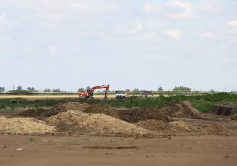 GALERIE FOTO | Numeroase vestigii din neolitic și perioada romană, găsite pe șantierul centurii orașului Timișoara. Arheologii au scos la lumină arme, morminte, podoabe și alte obiecte de valoare istorică